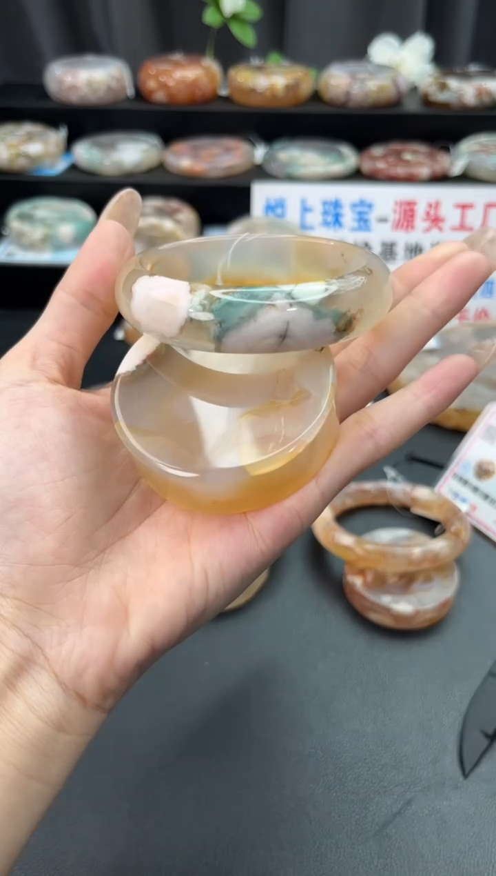 未镶嵌手镯石英质玉（57圈口）赠送镯心 