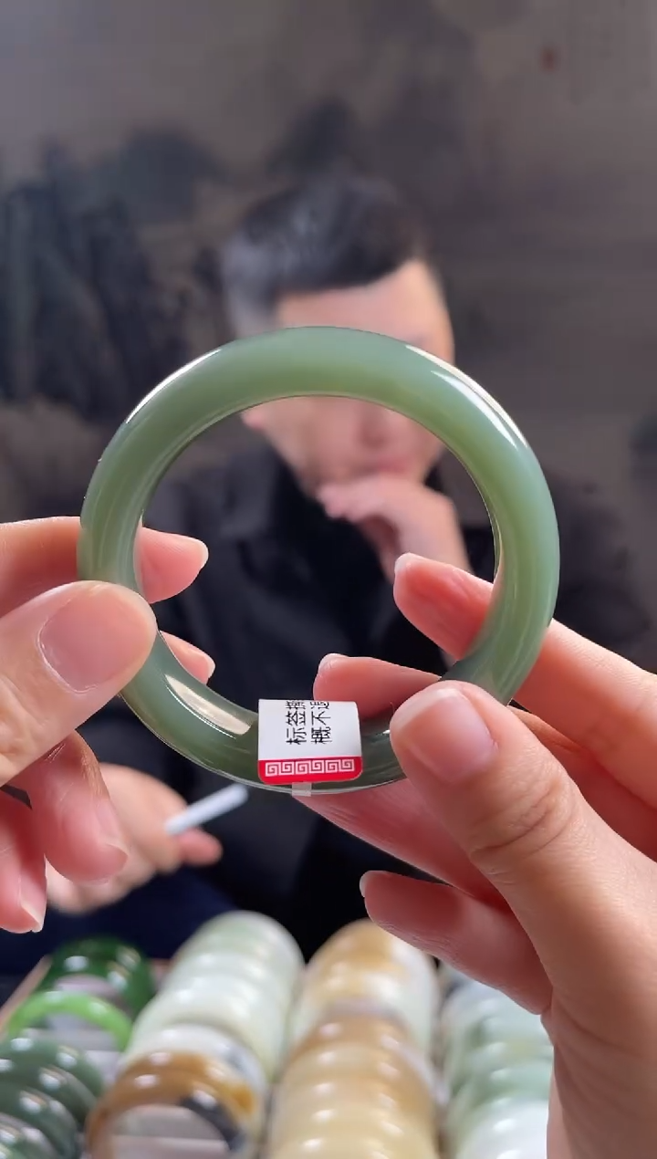 未镶嵌手镯和田玉54+圈口6521