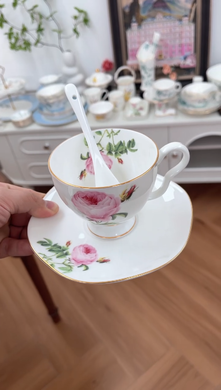 【闪购商品】碗玫瑰骨瓷原杯碟