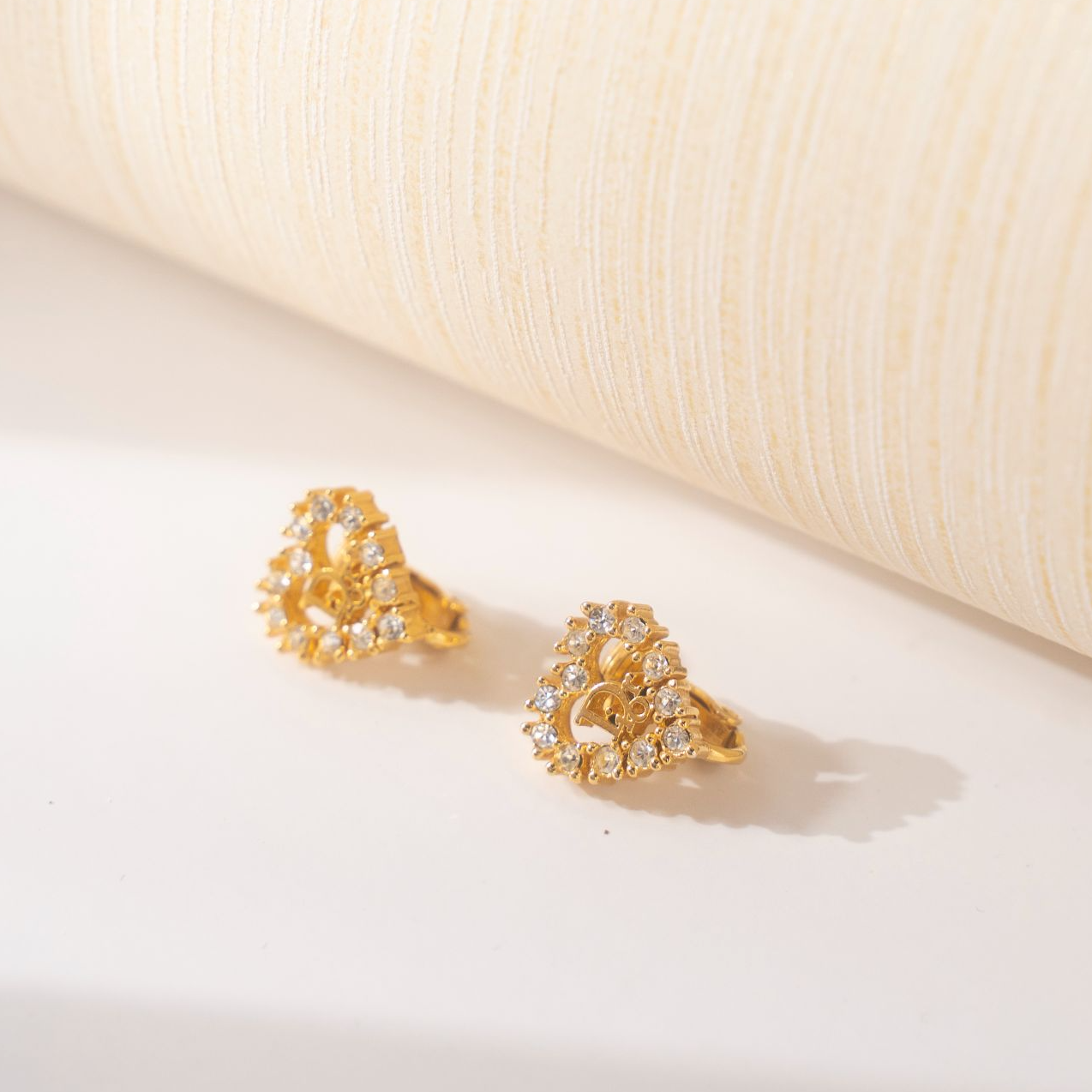 99新 DIOR/迪奥  镶钻dior爱心耳夹 ax07