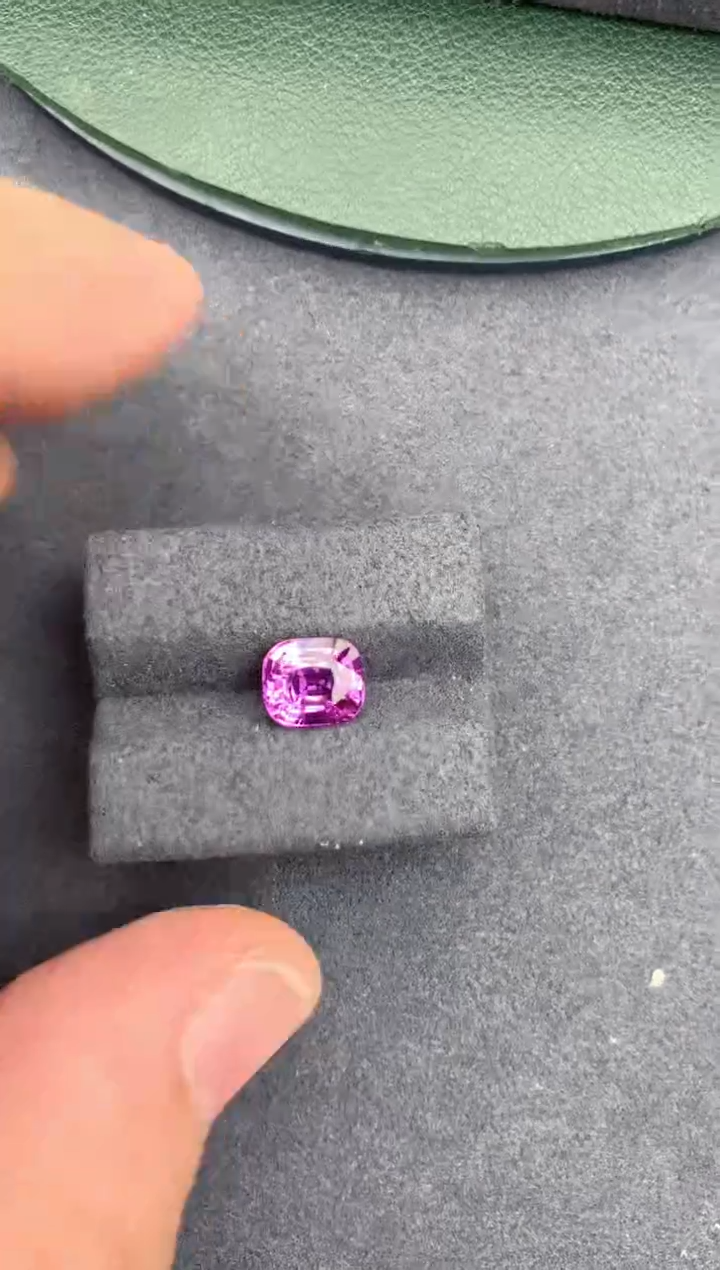 【闪购商品】彩色蓝宝石裸石未镶嵌2ct紫蓝宝