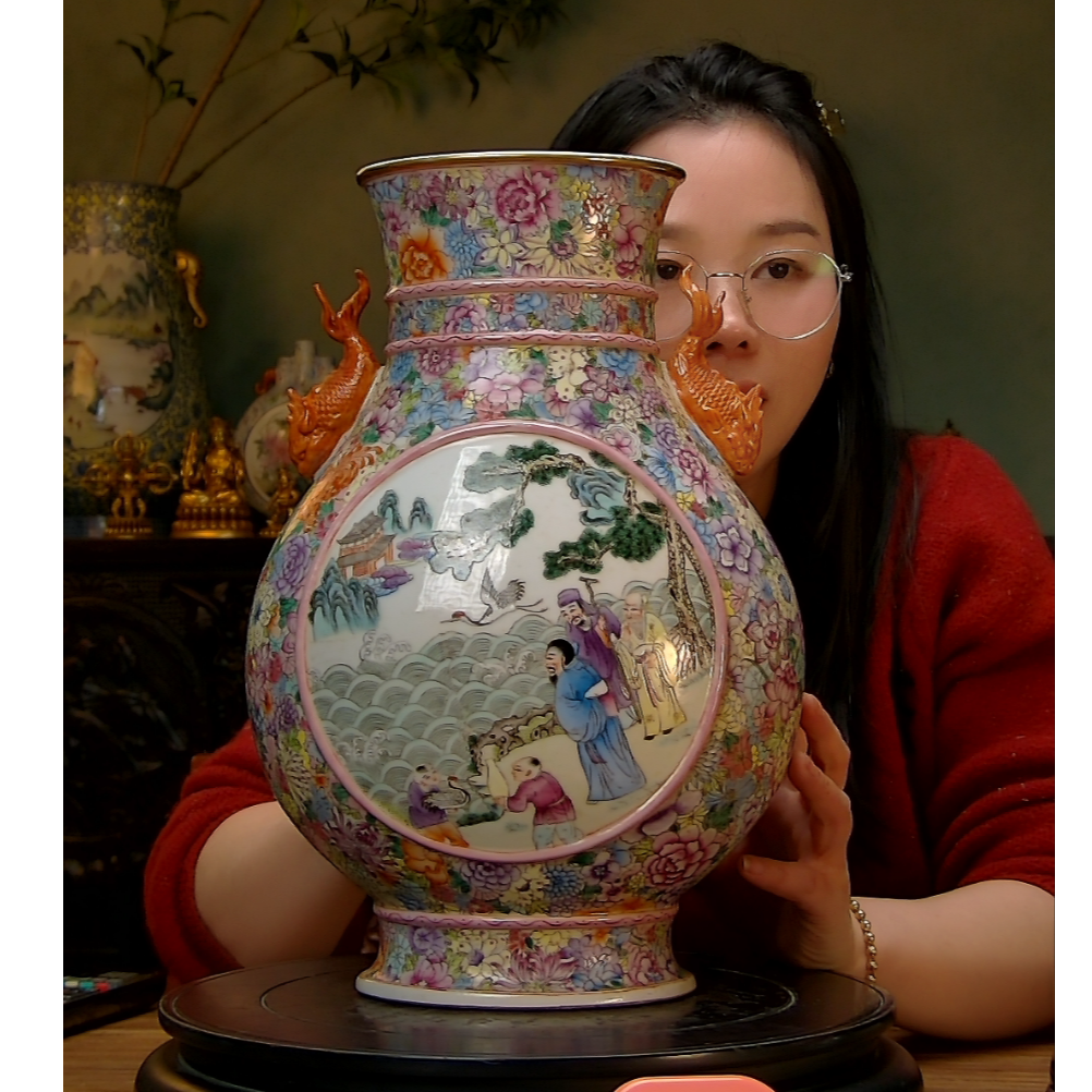 清  粉彩百花开窗人物故事纹双耳赏瓶