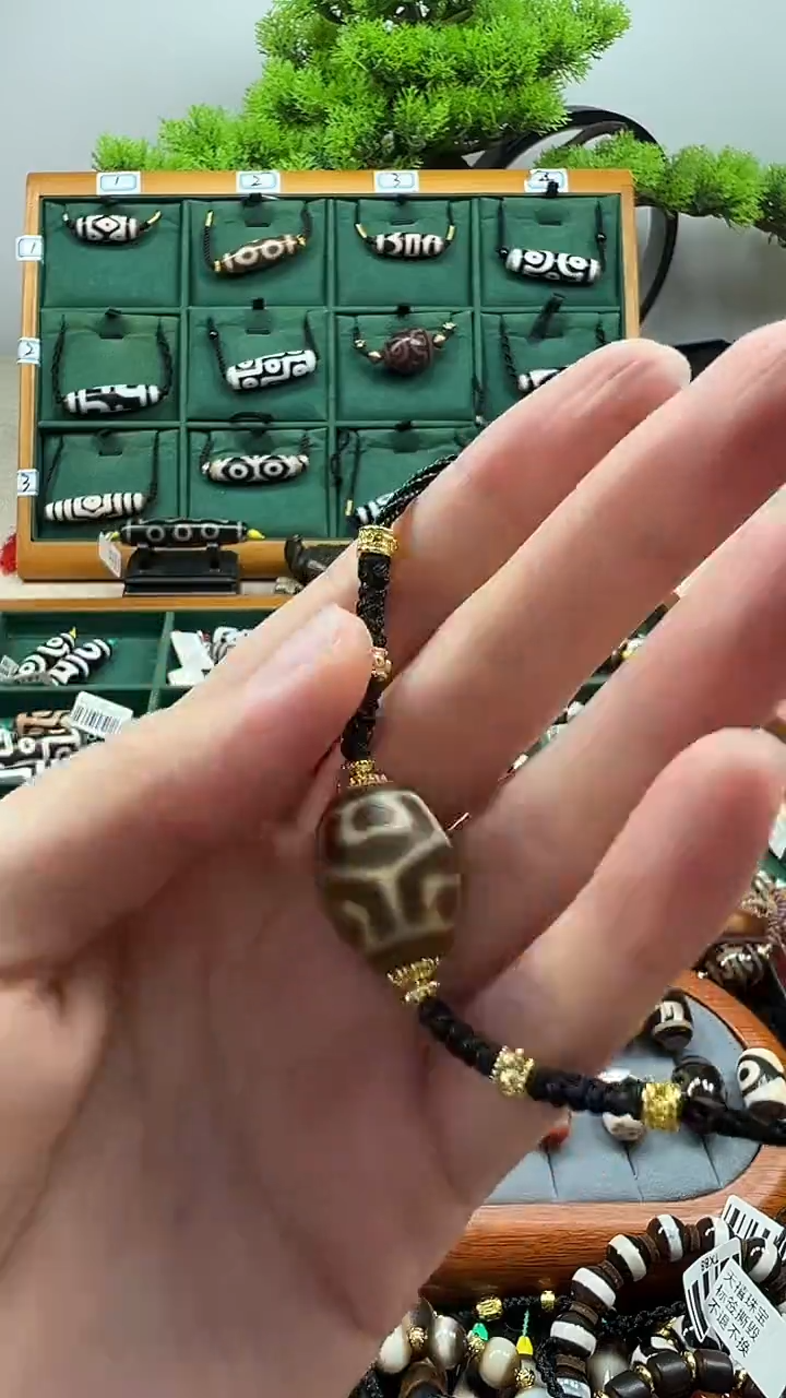 玛瑙/玉髓（覆膜）颈饰未镶嵌8.（微瑕随机发货）