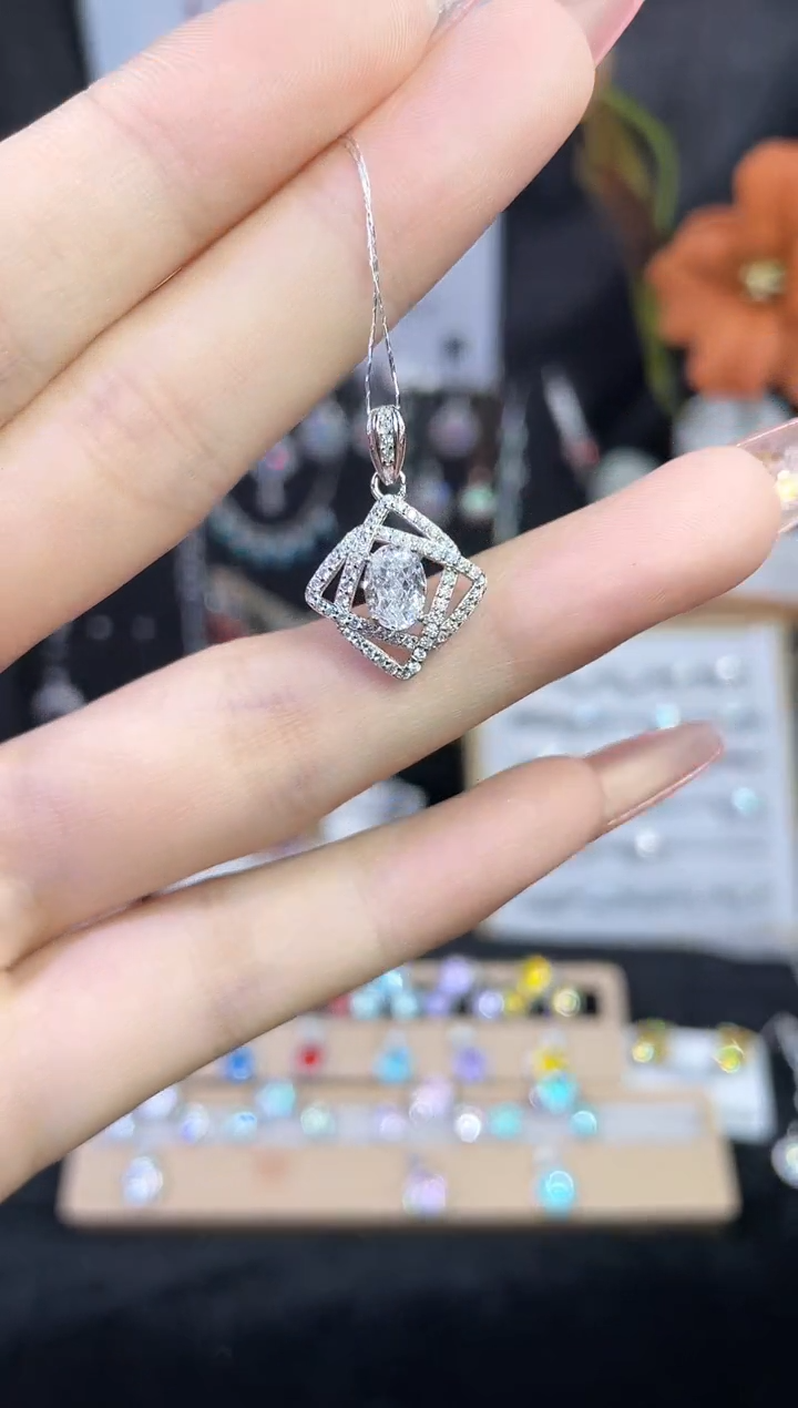合成立方氧化锆925银编号F0150 吊坠 高碳钻