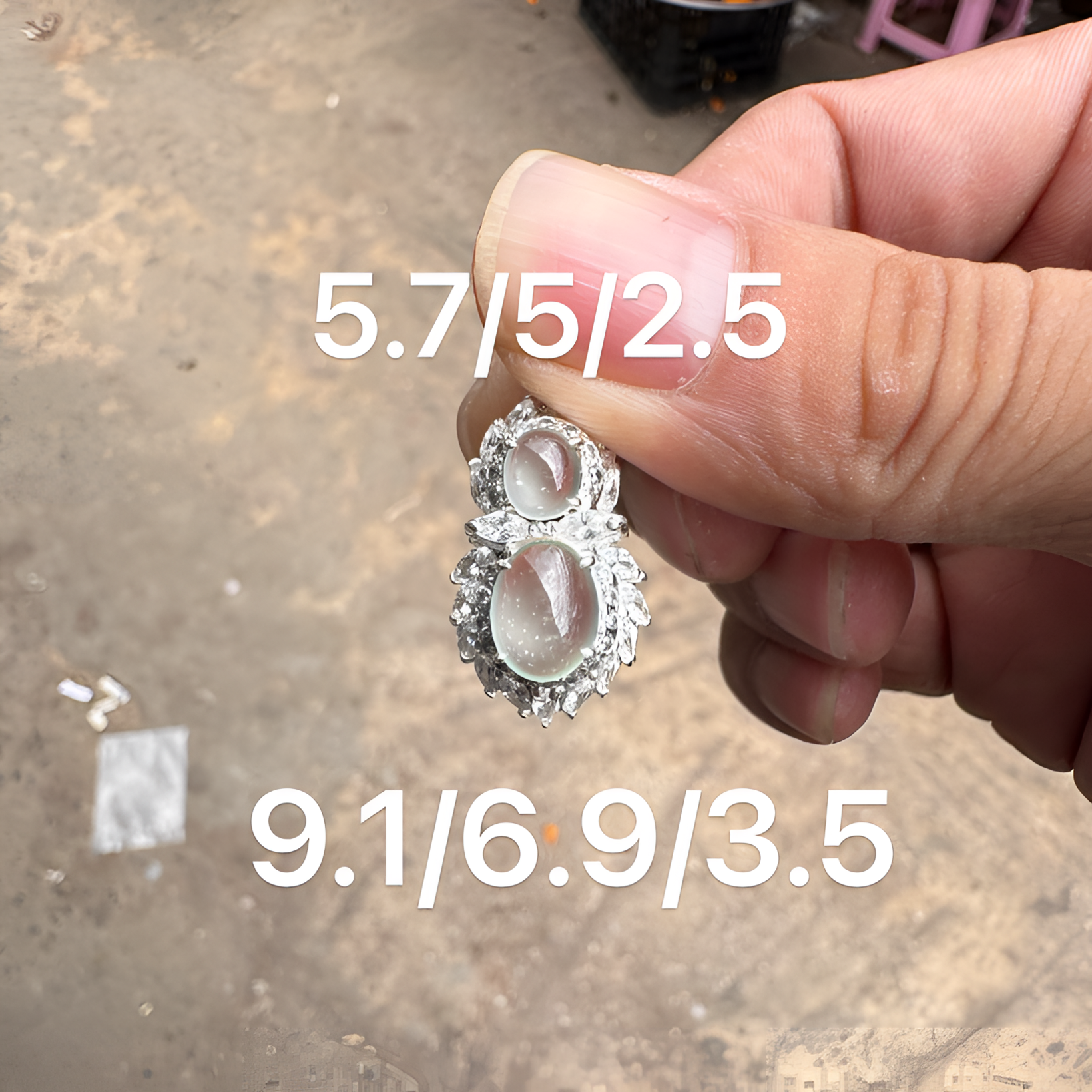 0725(小哪吒在源头)玻璃种翡翠晴钢雪花棉戒面两颗杠味荧光足M60