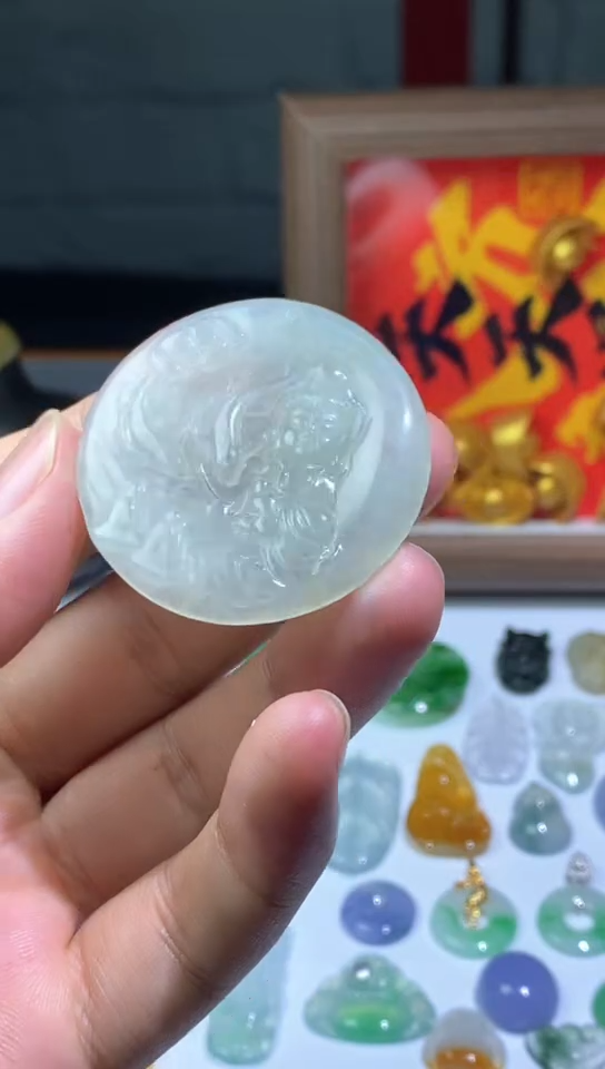 颈饰未镶嵌翡翠吊坠