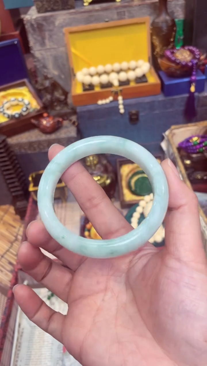 【闪购商品】翡翠手镯未镶嵌