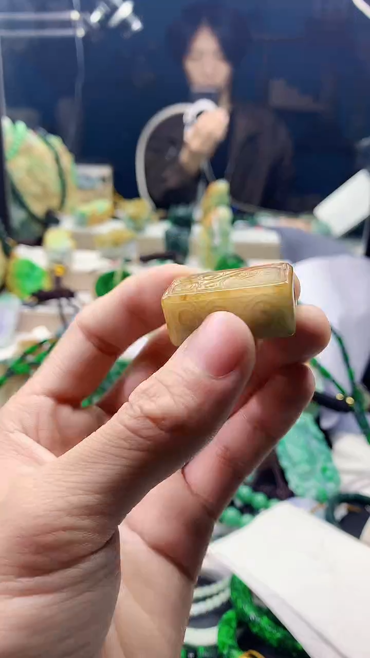 颈饰未镶嵌翡翠天然缅甸a货翡翠