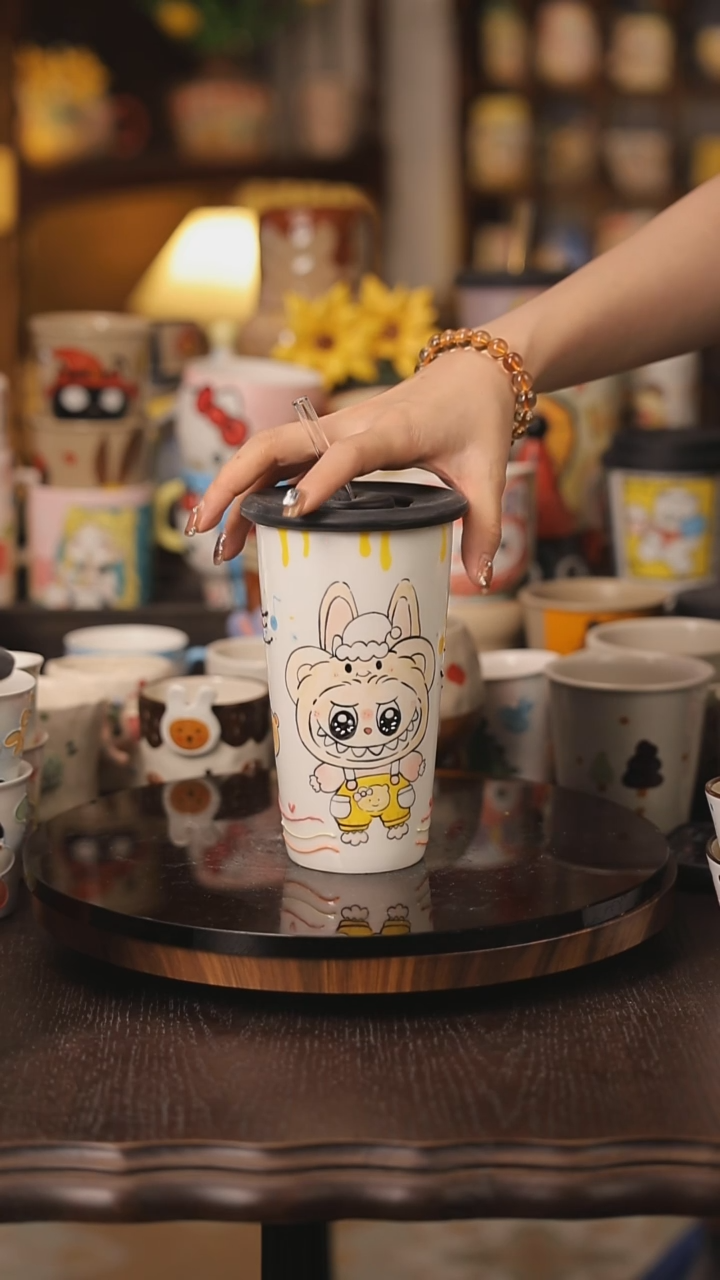 摆件景德镇釉下彩绘设计师款式陶瓷