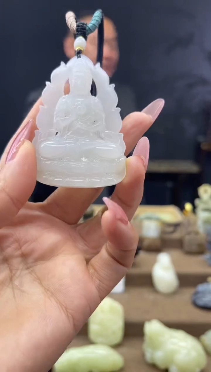 颈饰未镶嵌和田玉1