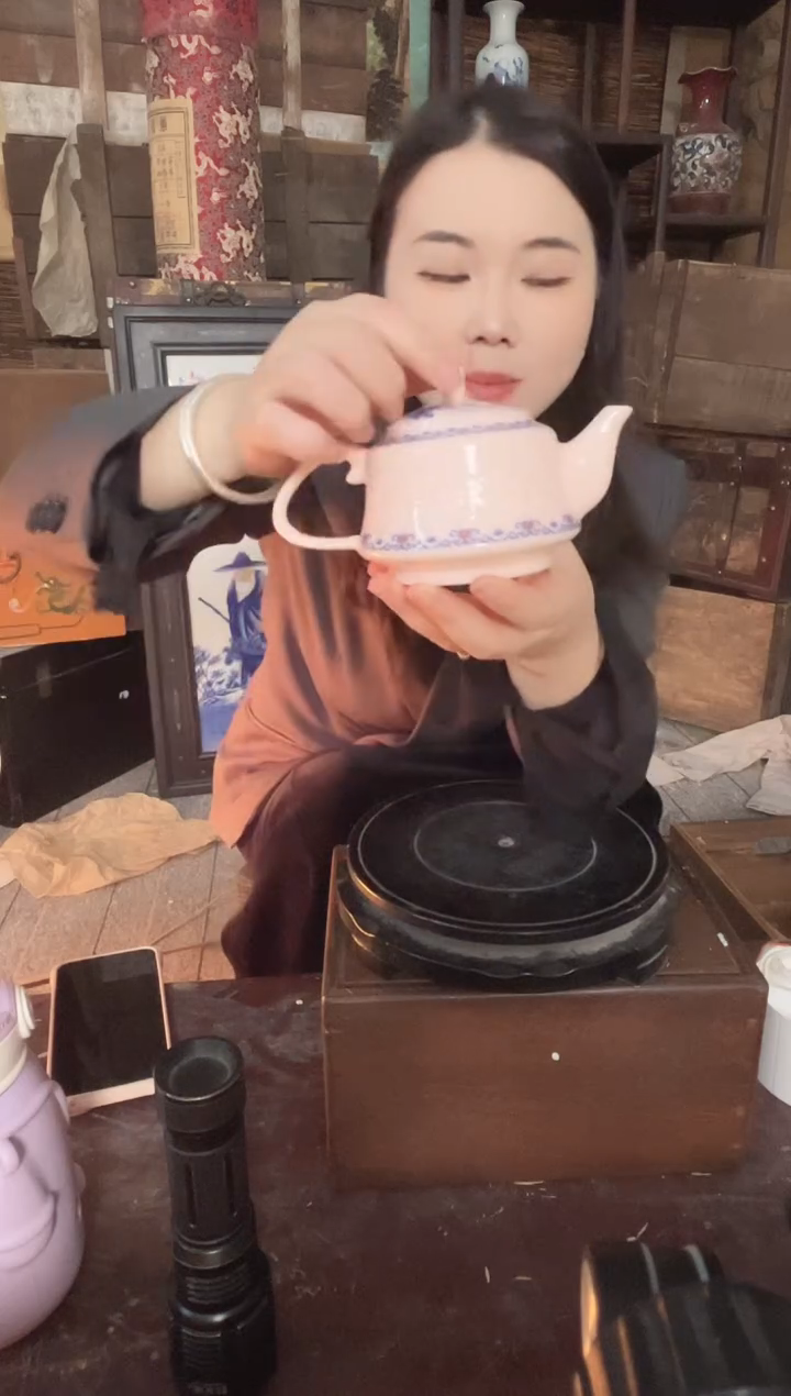 陶景德镇陶瓷摆件J988