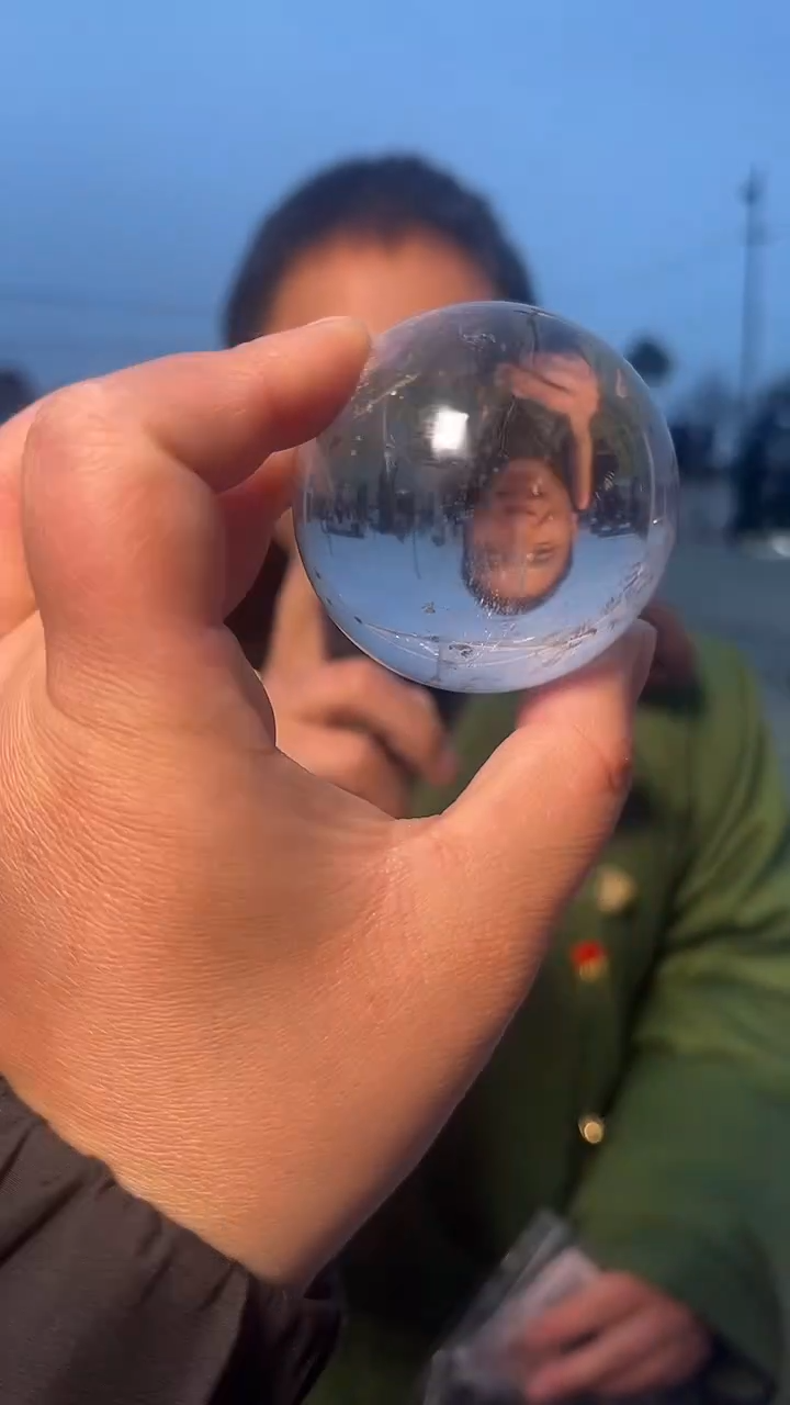 【闪购商品】水晶水晶球未镶嵌天然多样性发一55.7mm