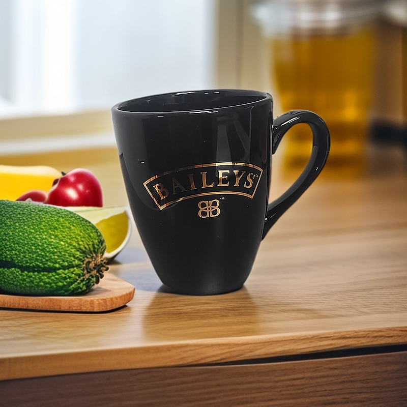 黑色马克杯英文字母