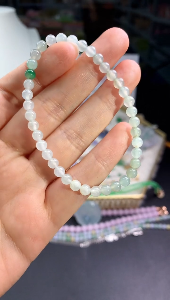 【闪购商品】翡翠吊坠(不含链)18K金镶嵌翡翠