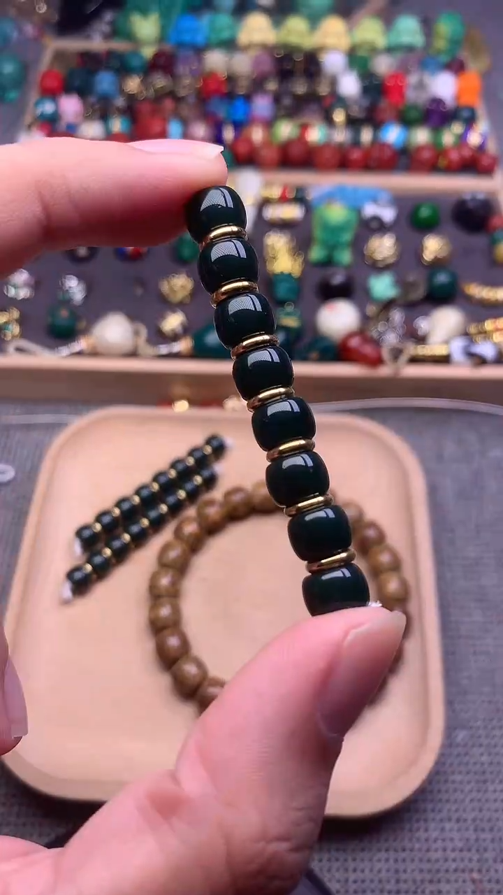 吊坠（不含链）琉璃老油绿直切卡8mm 一组发