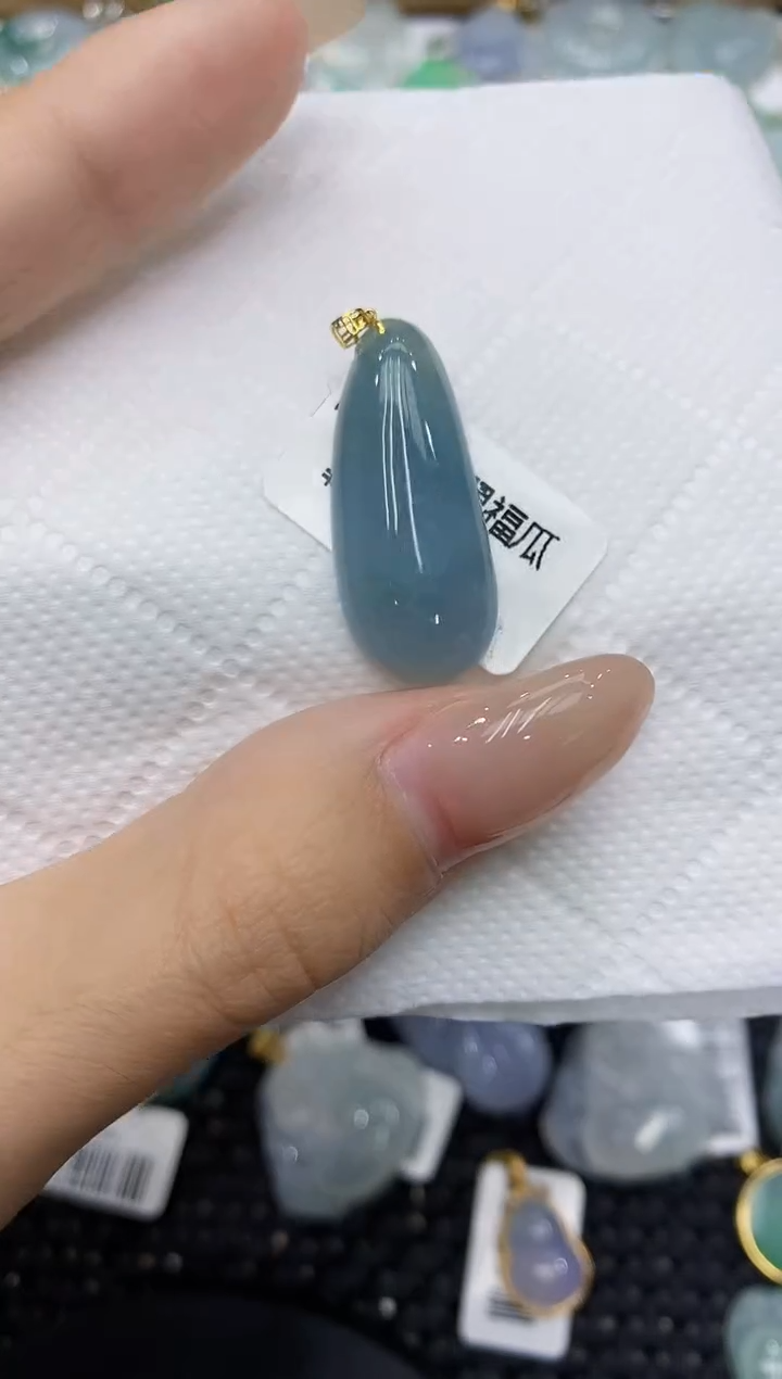 翡翠18K金镶嵌颈饰111111111111