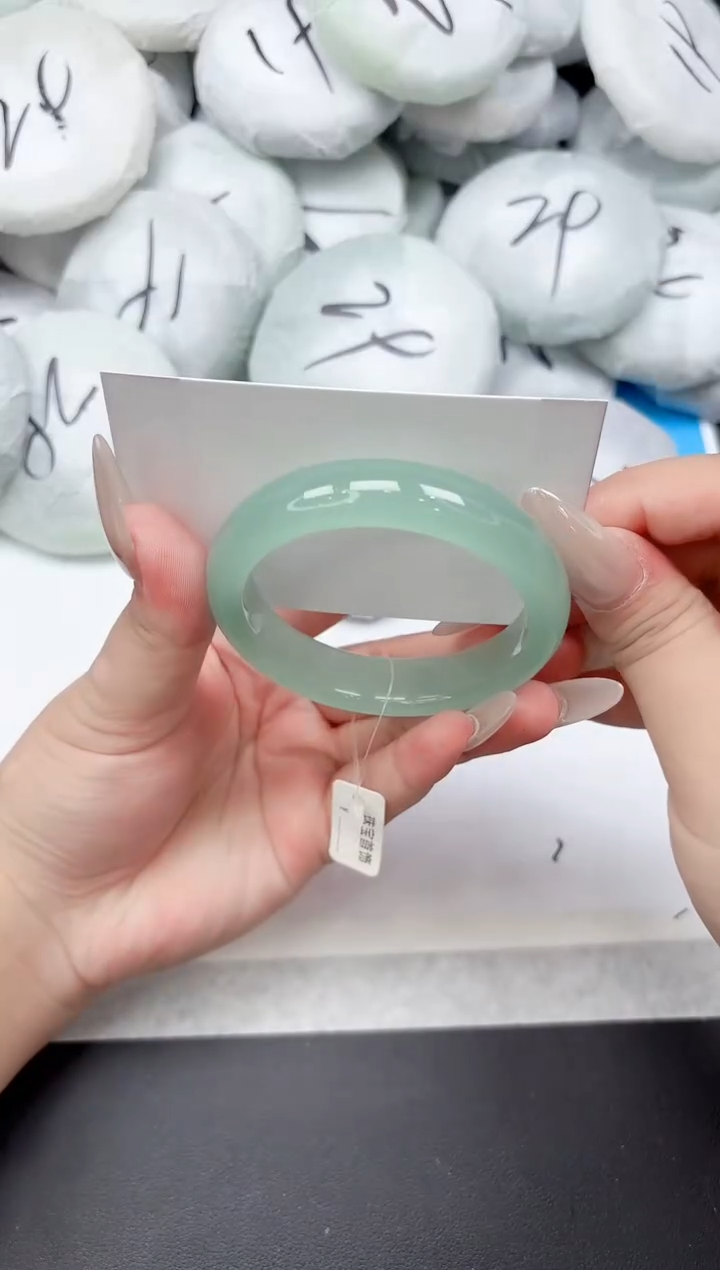 未镶嵌手镯石英质玉267-55.2