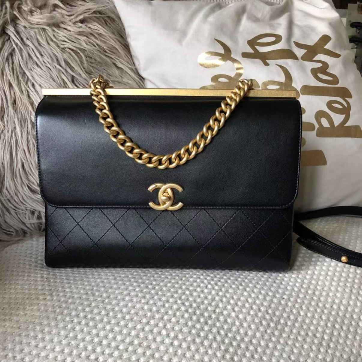 99新 Chanel/香奈儿 7姐专场/黑金牛皮 双子星链条包  29开