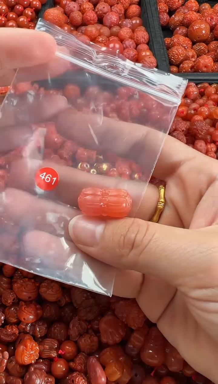 【闪购商品】南红玛瑙颈饰未镶嵌1