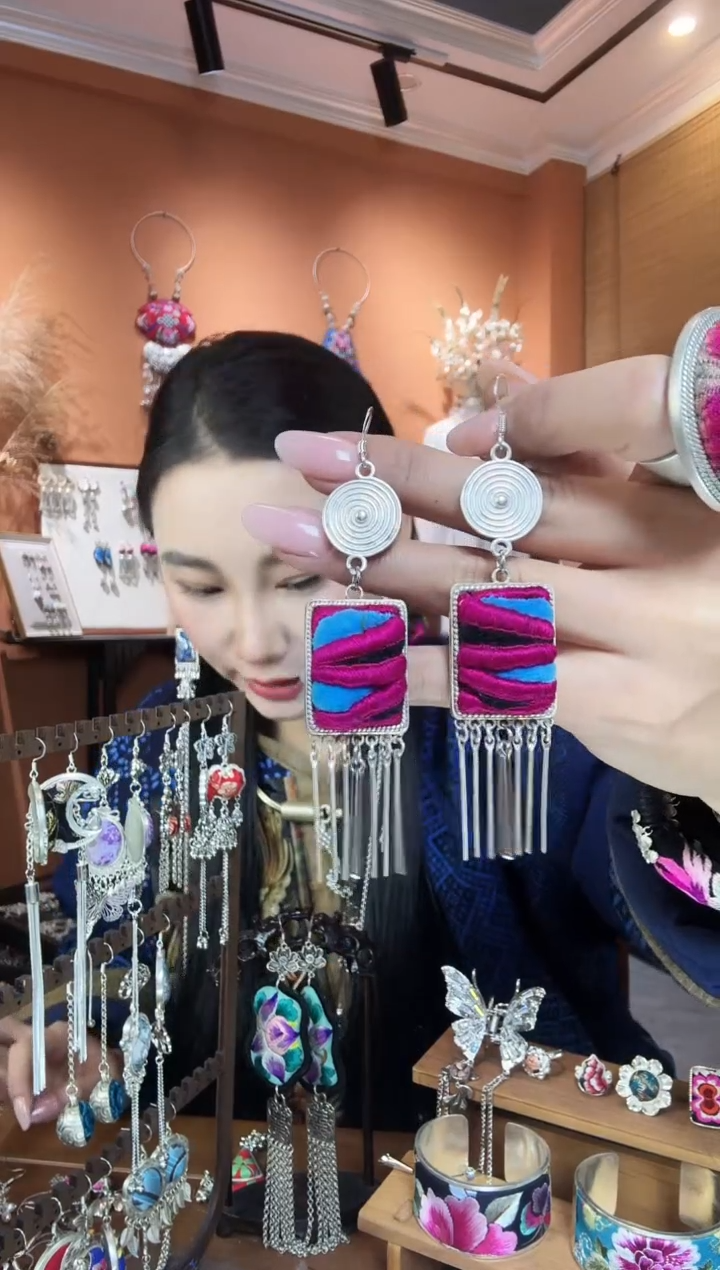 【闪购商品】刺绣纯手工耳环民族风