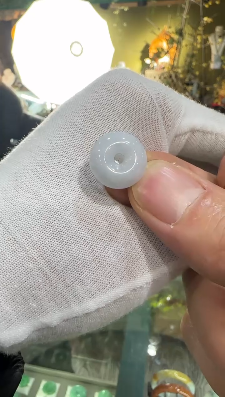 颈饰未镶嵌翡翠挂件