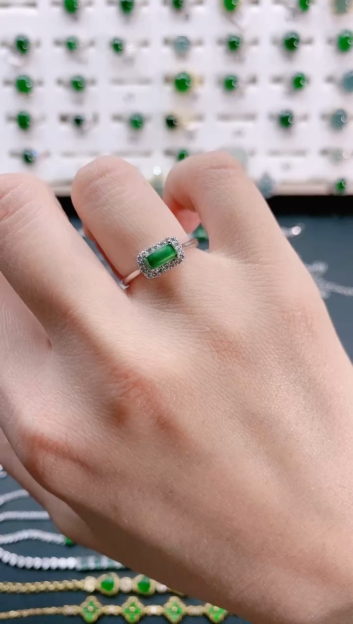 【闪购商品】翡翠戒指银S925镶嵌天然翡翠