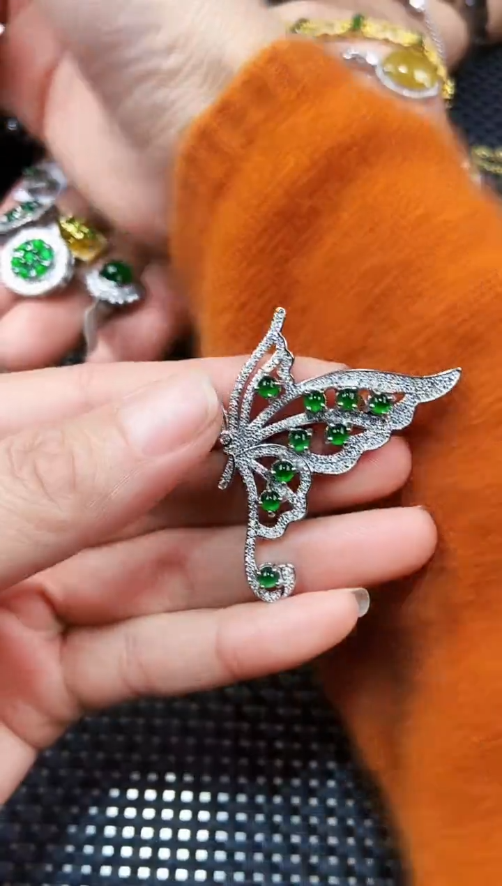 【闪购商品】翡翠吊坠(不含链)未镶嵌111111111