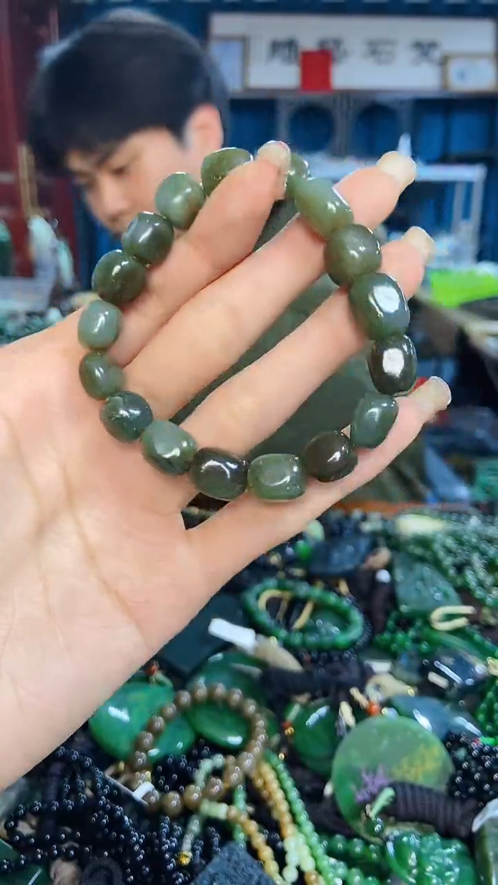 未镶嵌和田玉挂件1