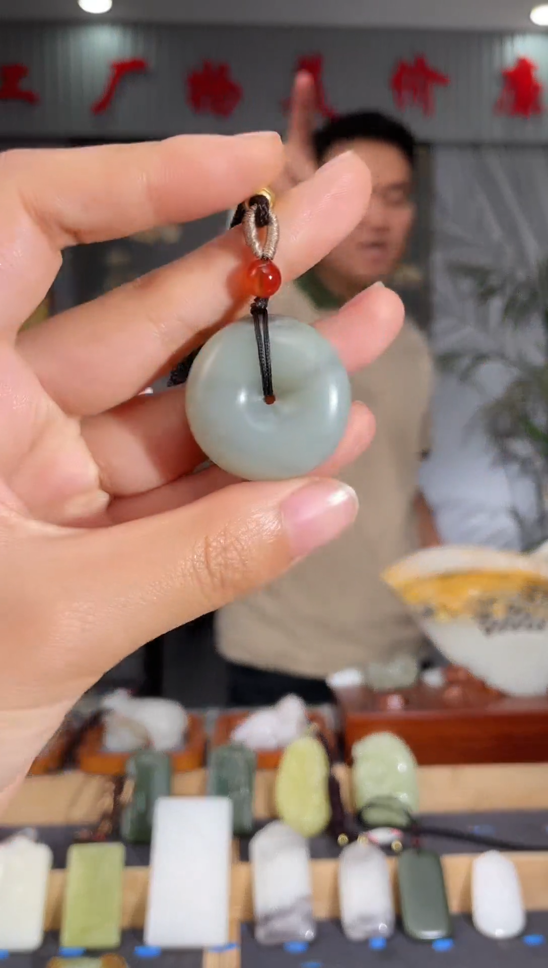 和田玉未镶嵌颈饰1