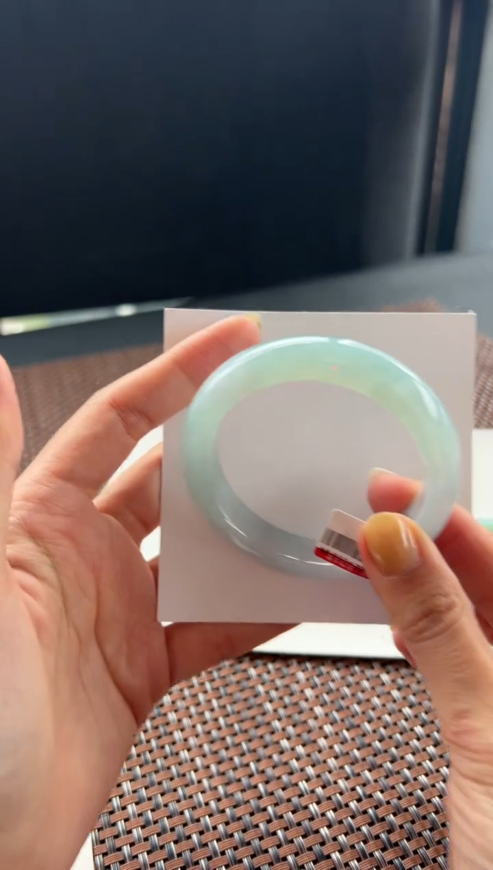 【闪购商品】翡翠手镯未镶嵌47号54.4*12.5*8.4