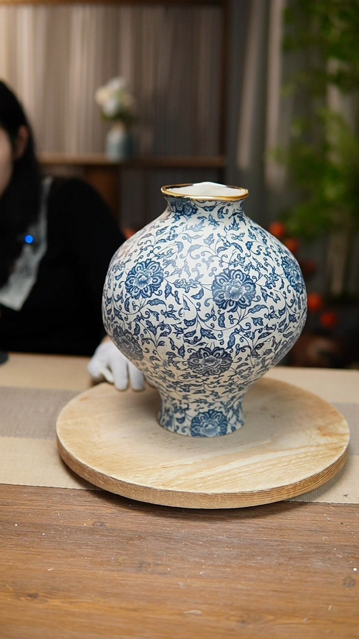 【闪购商品】陶瓷 花器青花瓷缠枝莲灯笼