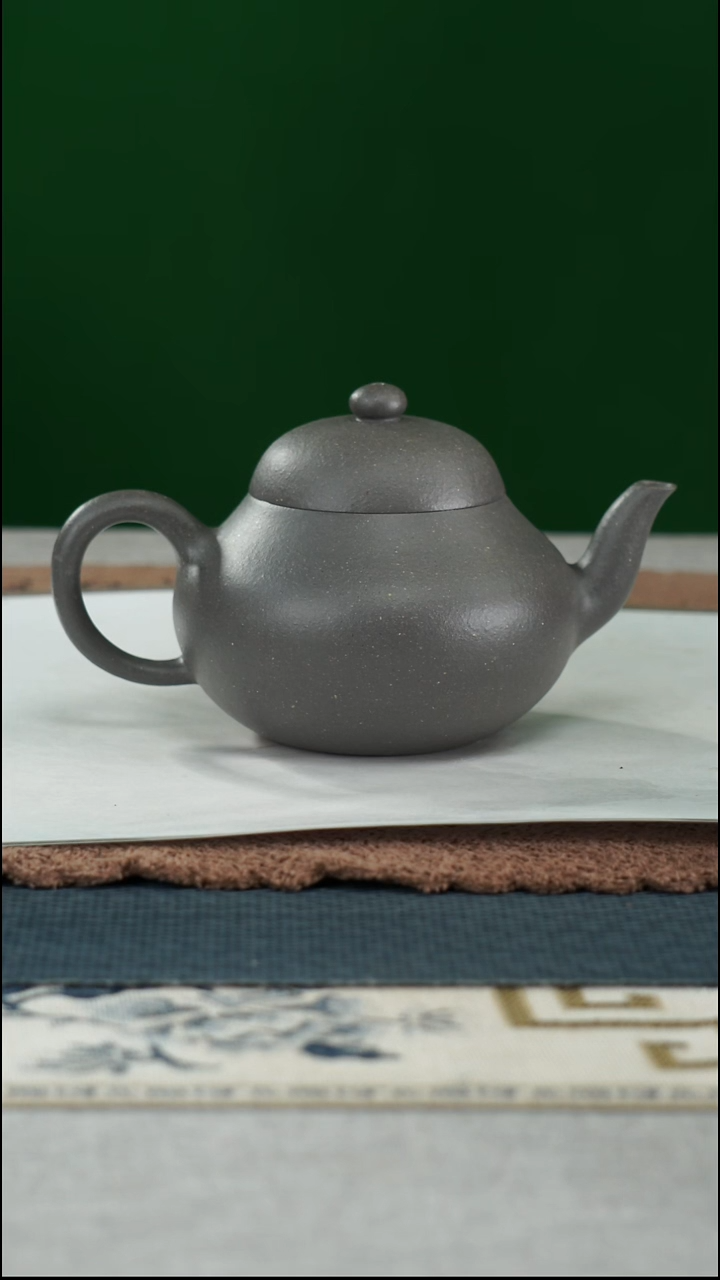 茶杯紫砂城***孩天青梨形壶