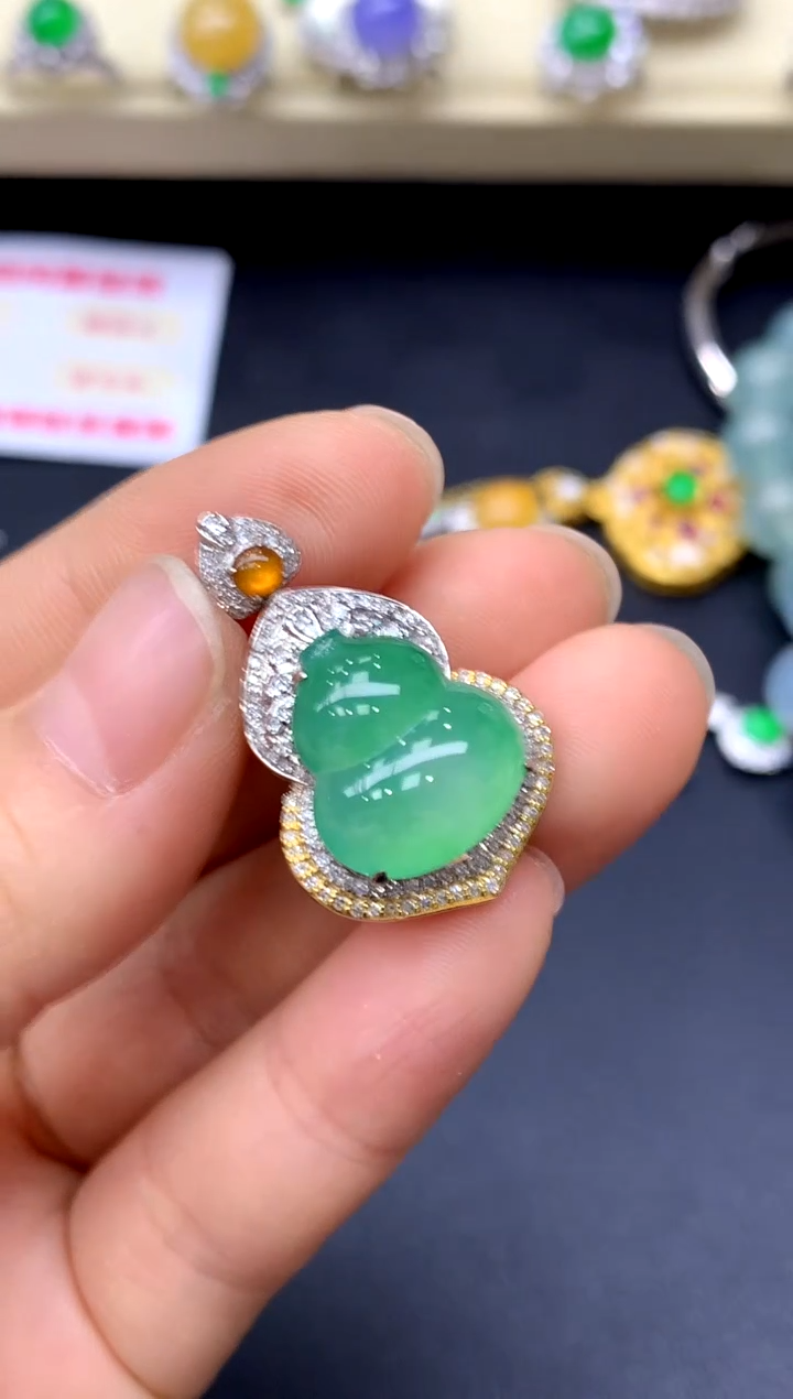 颈饰18K金镶嵌翡翠467-中国好珍宝