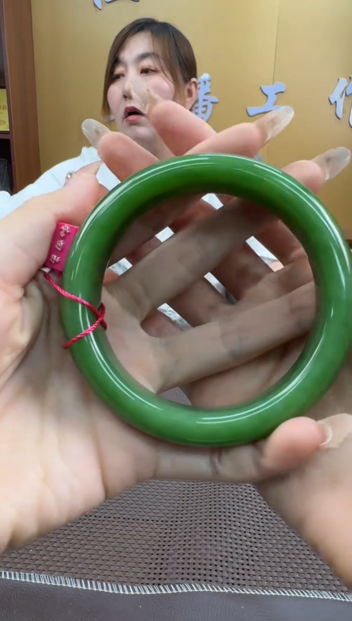 【闪购商品】和田玉手镯未镶嵌62