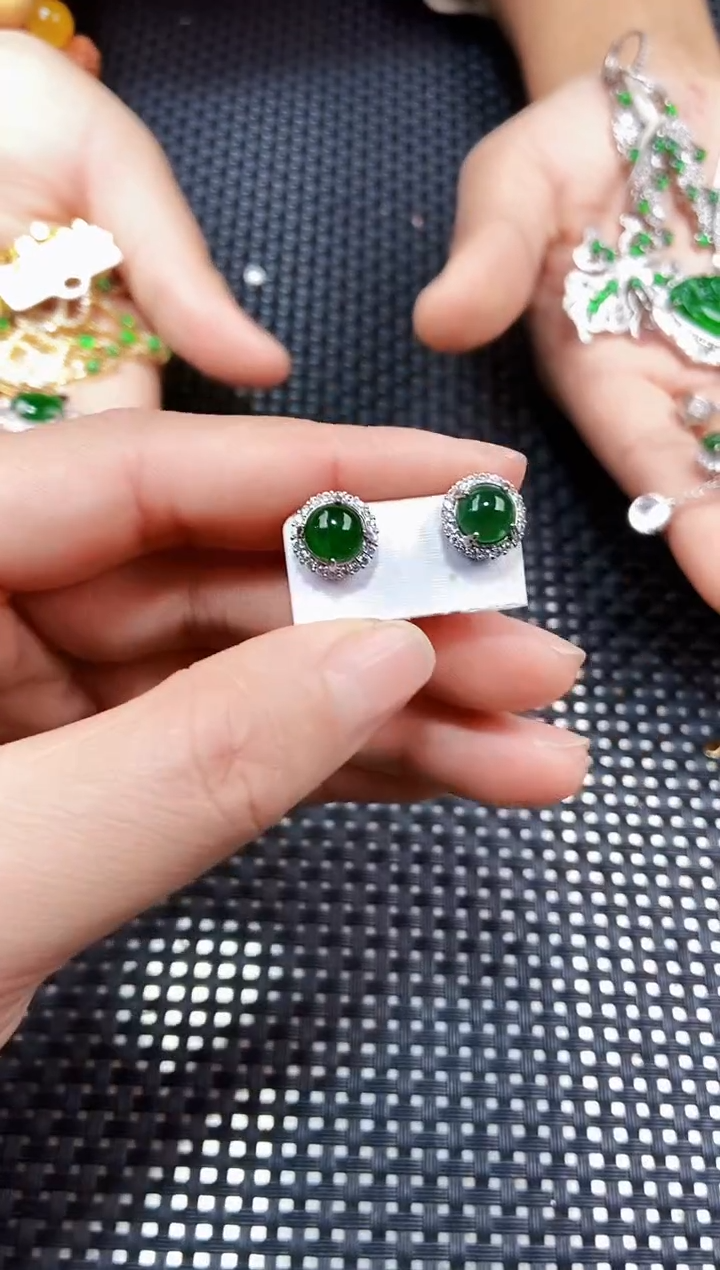 【闪购商品】翡翠耳饰未镶嵌111111111