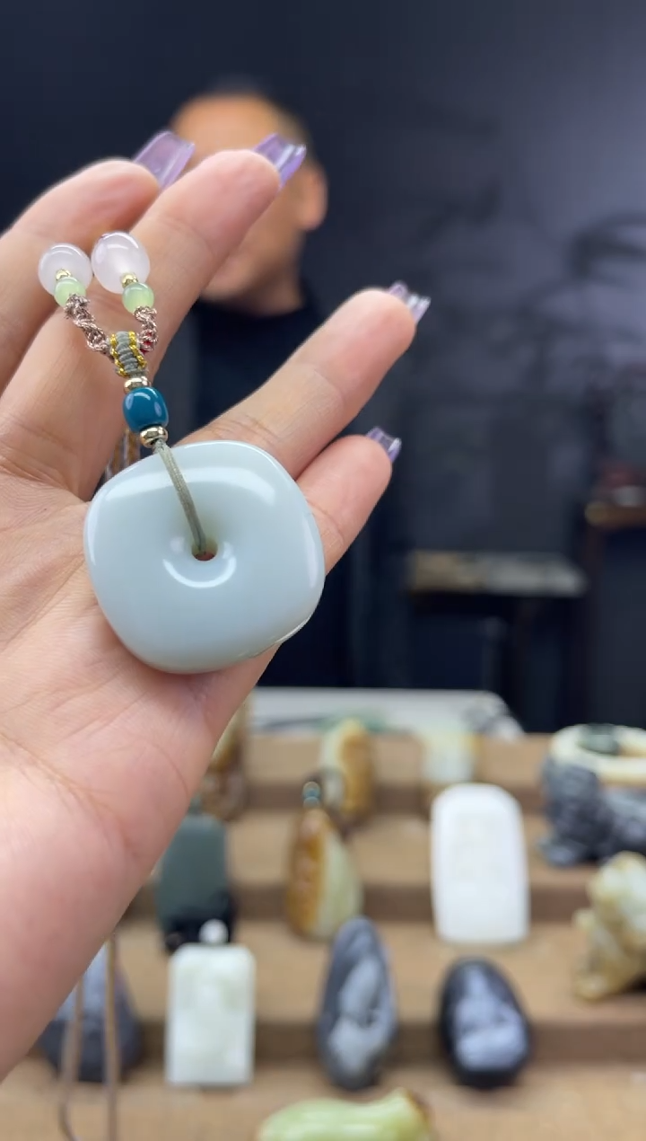 颈饰未镶嵌和田玉1