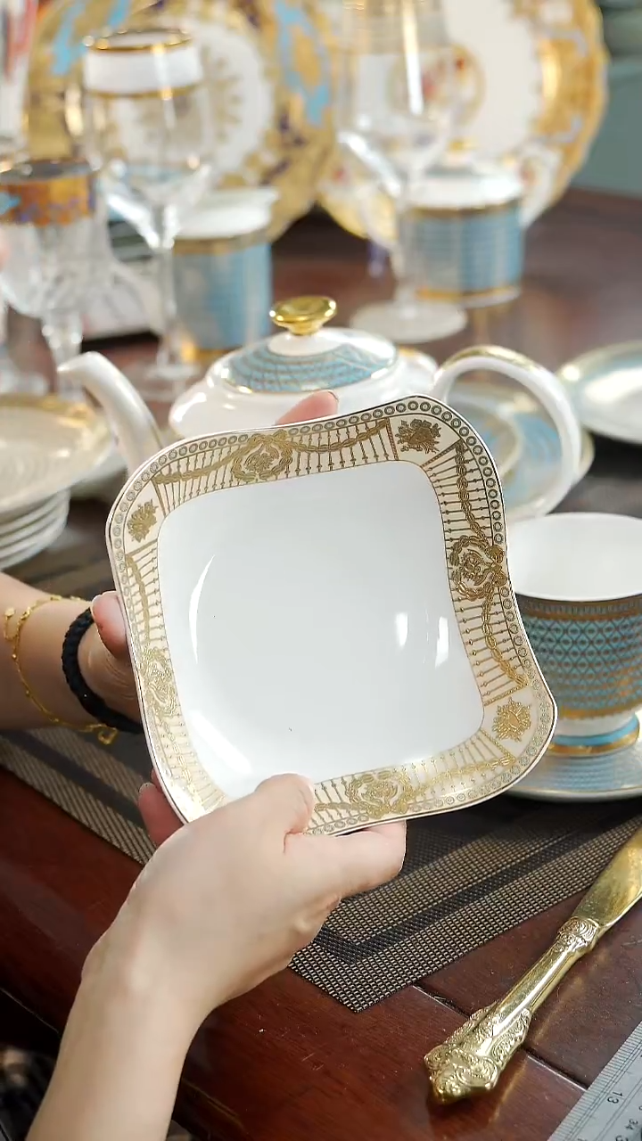 瓷片6英寸方碗2个  