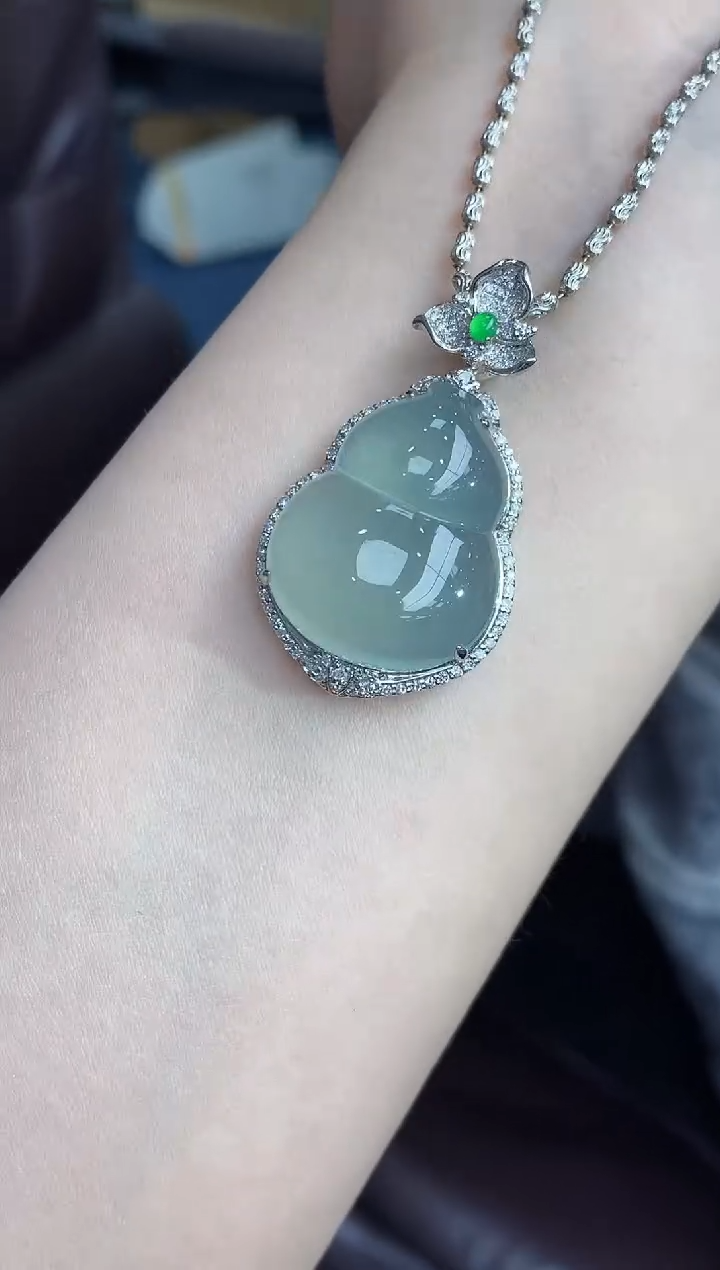 【闪购商品】翡翠吊坠(不含链)18K金镶嵌655-中国好珍宝