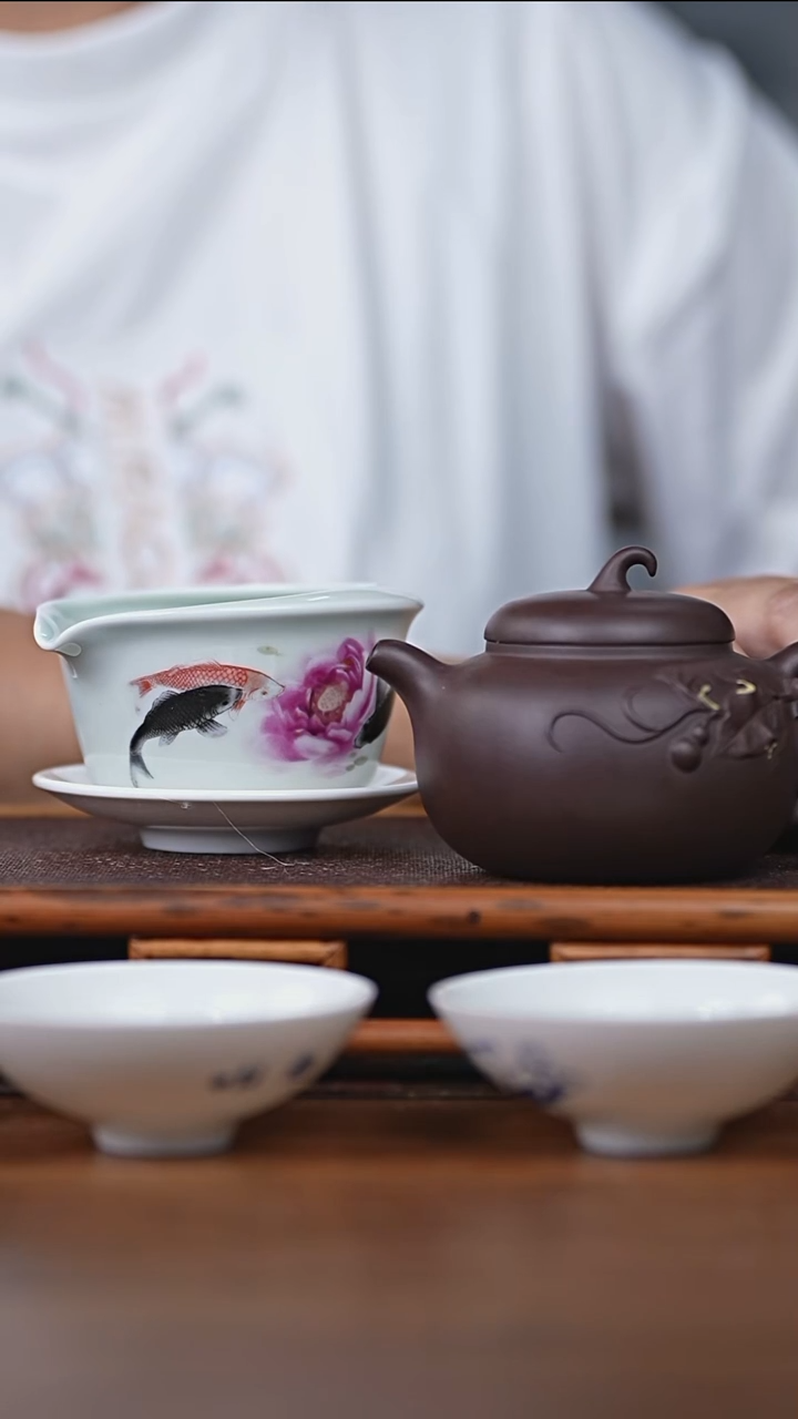 茶壶紫砂中秋伴手礼 紫砂壶一套 如图所示