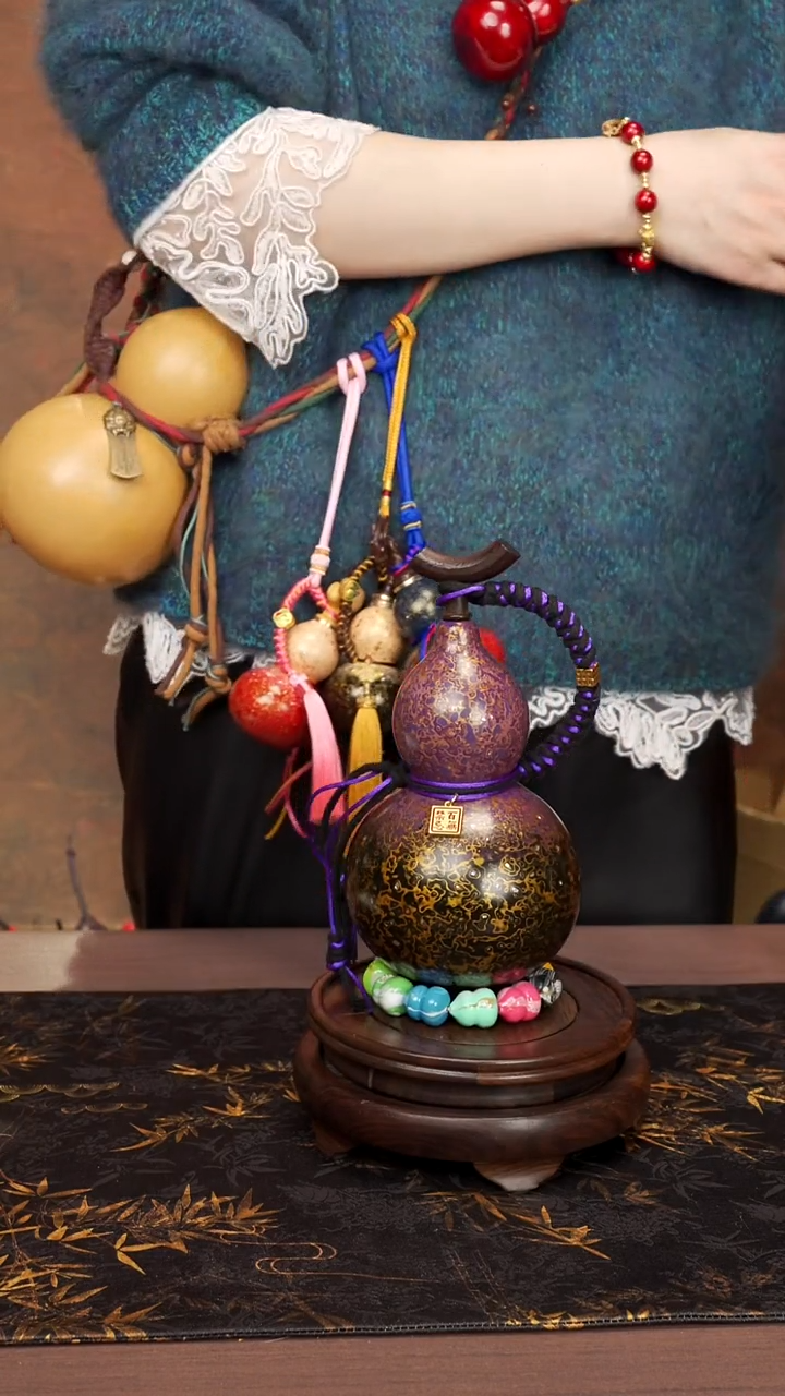 169--大漆开口小葫芦----248