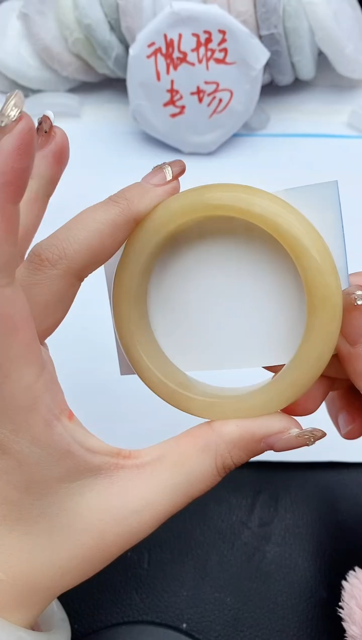 【闪购商品】石英质玉手镯未镶嵌149+54/55