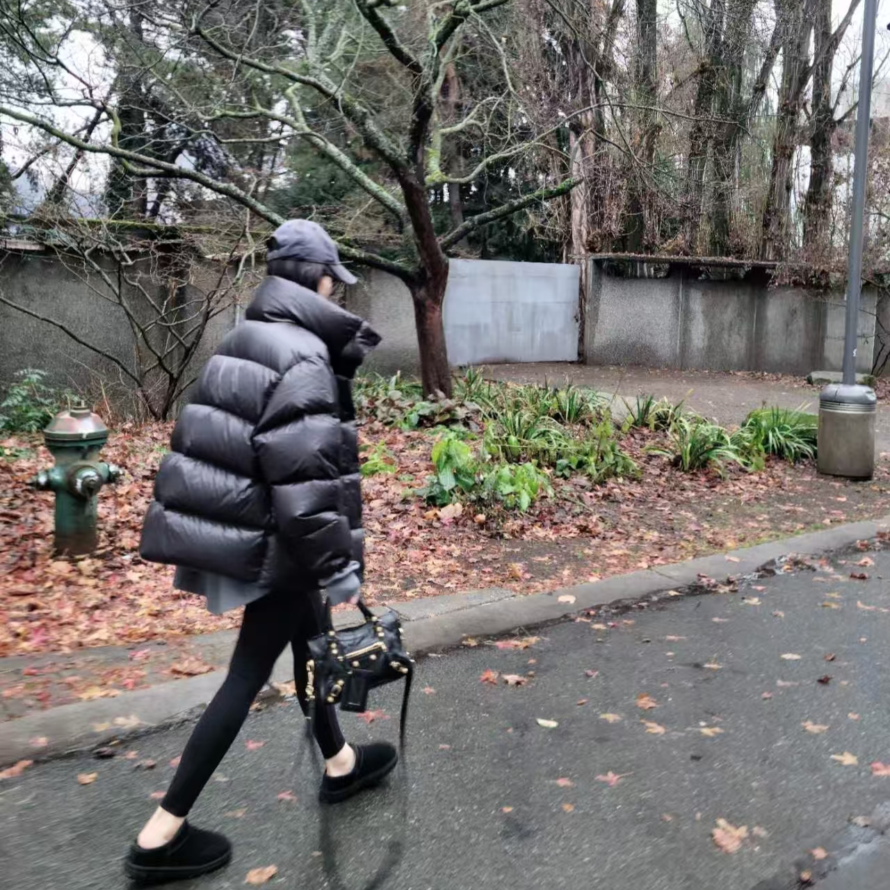 Dervox系列立领纯色长袖短款羽绒服情侣款