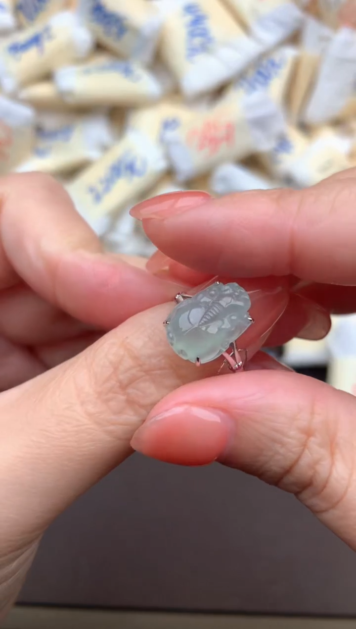 【闪购商品】翡翠挂件18K金镶嵌一