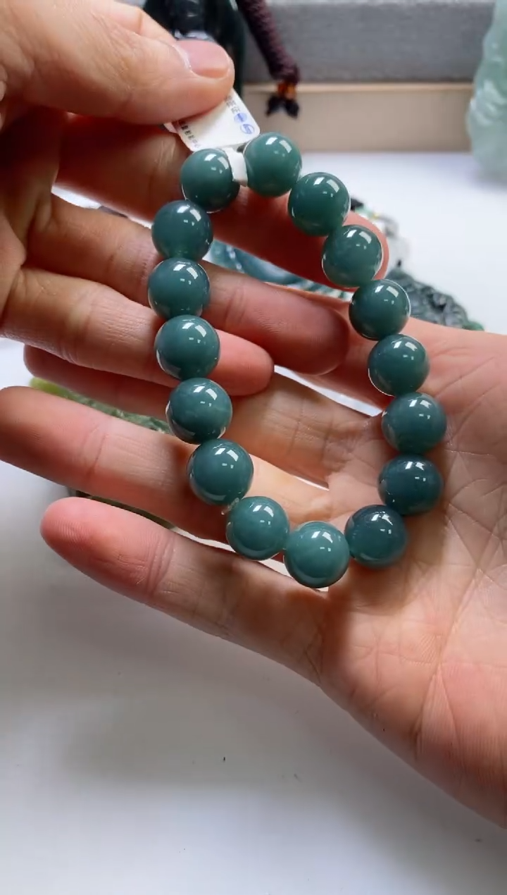 【闪购商品】翡翠挂件未镶嵌         