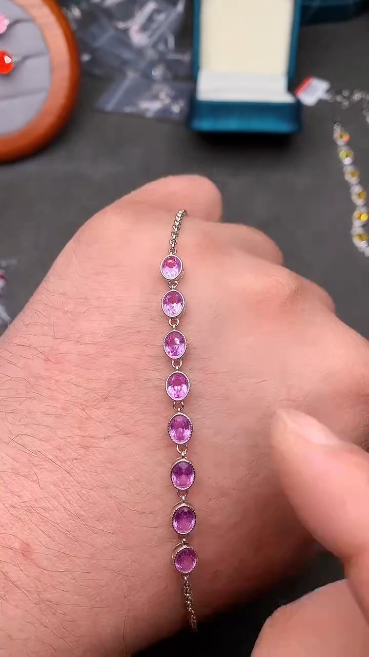 【闪购商品】彩色蓝宝石手链银S925镶嵌······