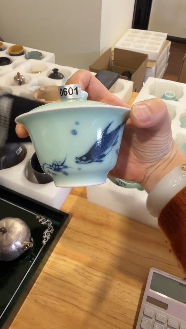 0601板娘的茶盖碗