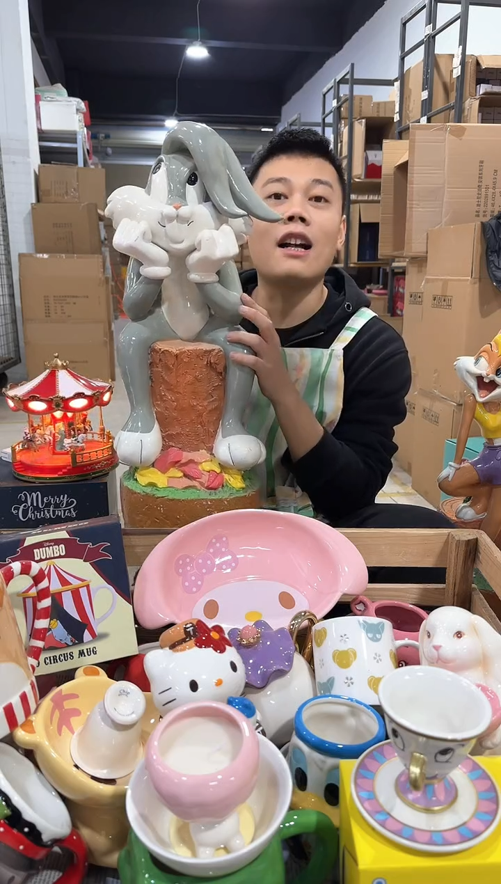 瓷片树脂兔八哥大摆件