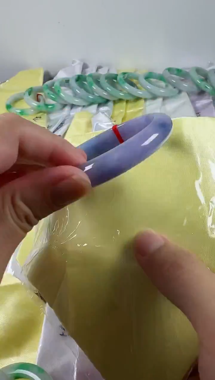 缅风女款冰透手镯