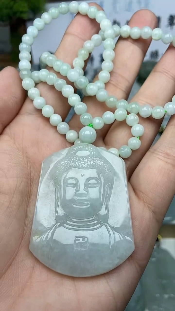 翡翠未镶嵌颈饰佛牌