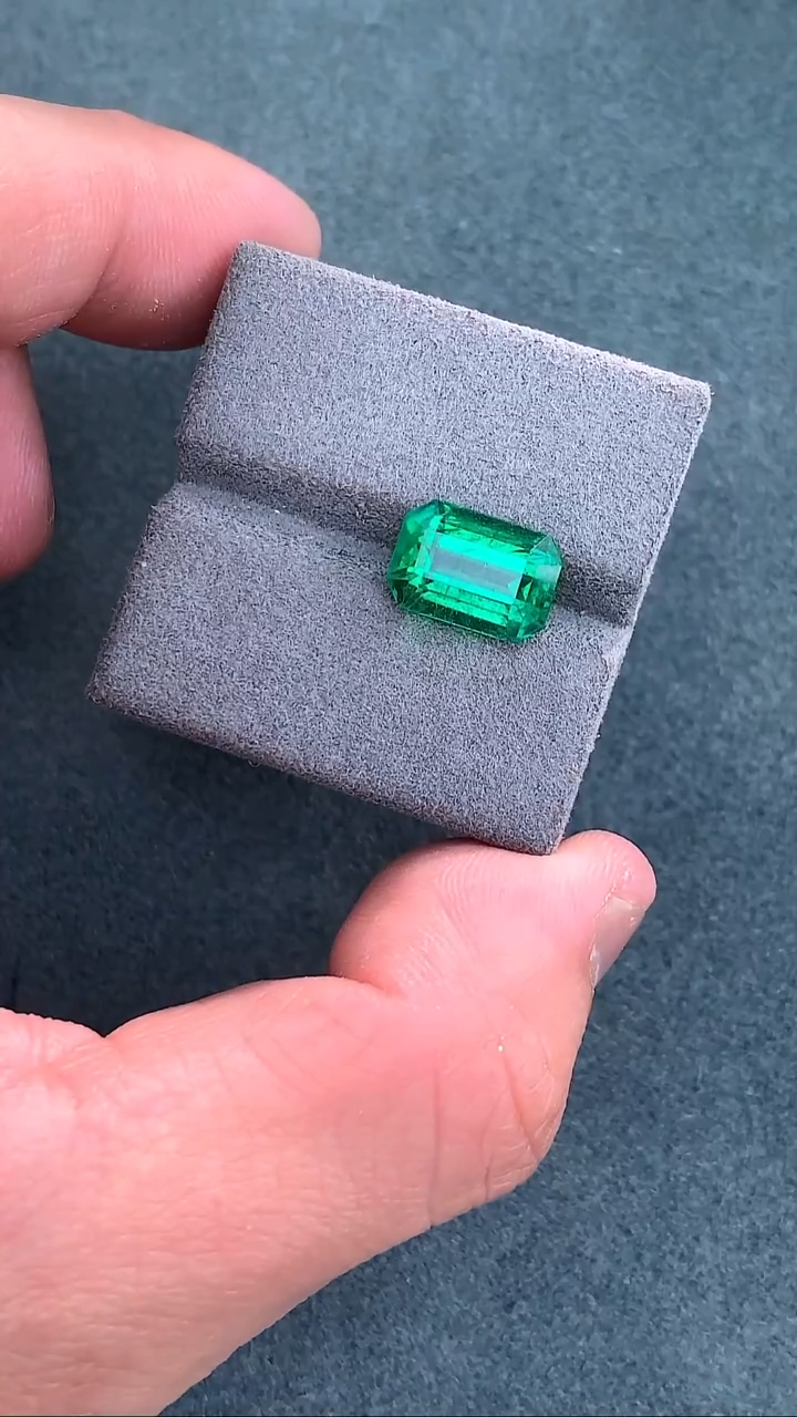 裸石祖母绿克拉1